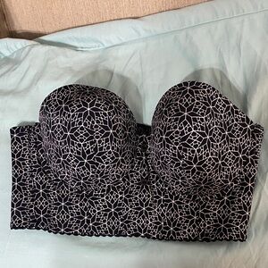 Chic Black and White Geometric Bandeau